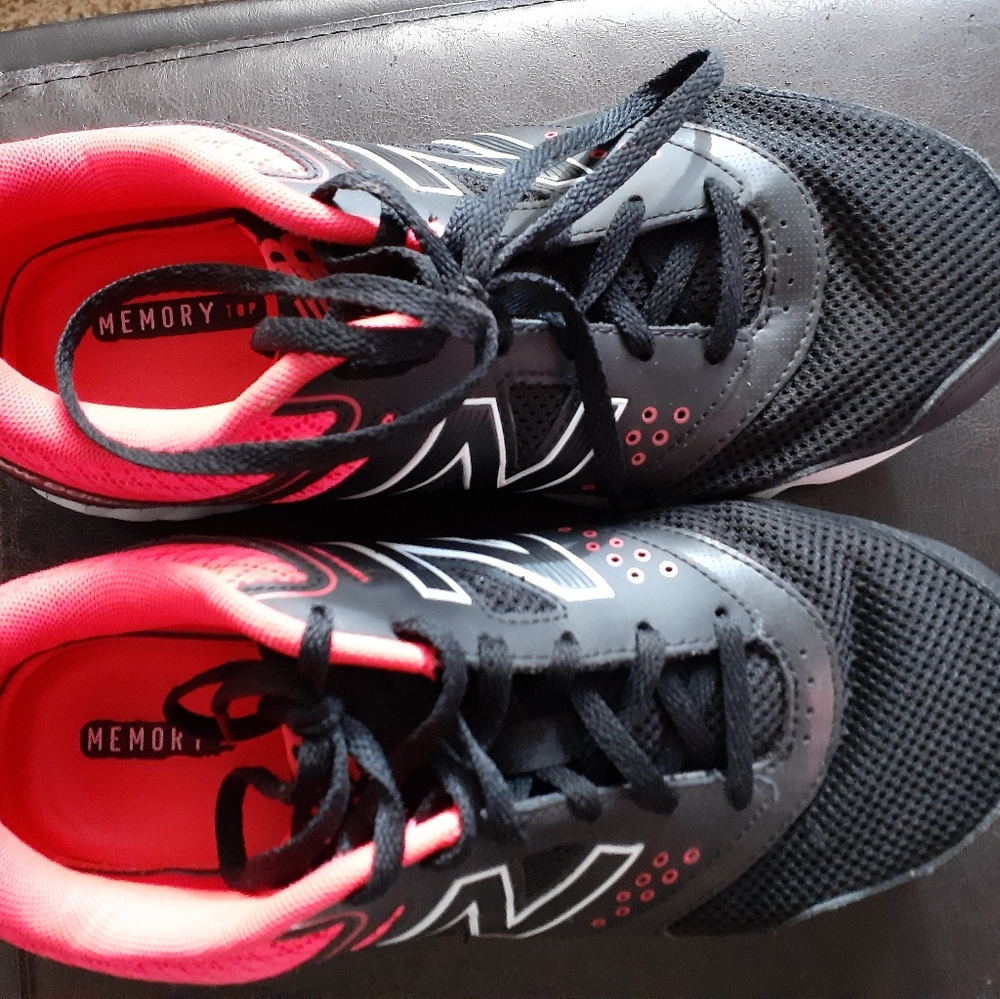 Active shoes for women